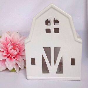 Mainstays White Ceramic Barn Tealight Holder